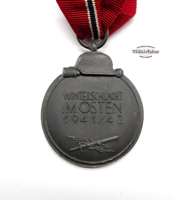 Medaille Winterschlacht im Osten 1941/42 – Hersteller 5 (Hermann Wernstein, Jena-Löbstedt) – Mit Verleihungstüte – WIO – Bild 3