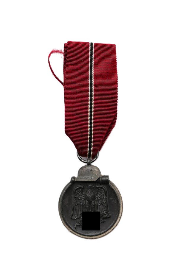 Medaille Winterschlacht im Osten 1941/42 – Hersteller 3 (Wilhelm Deumer, Lüdenscheid) – WIO – Bild 2